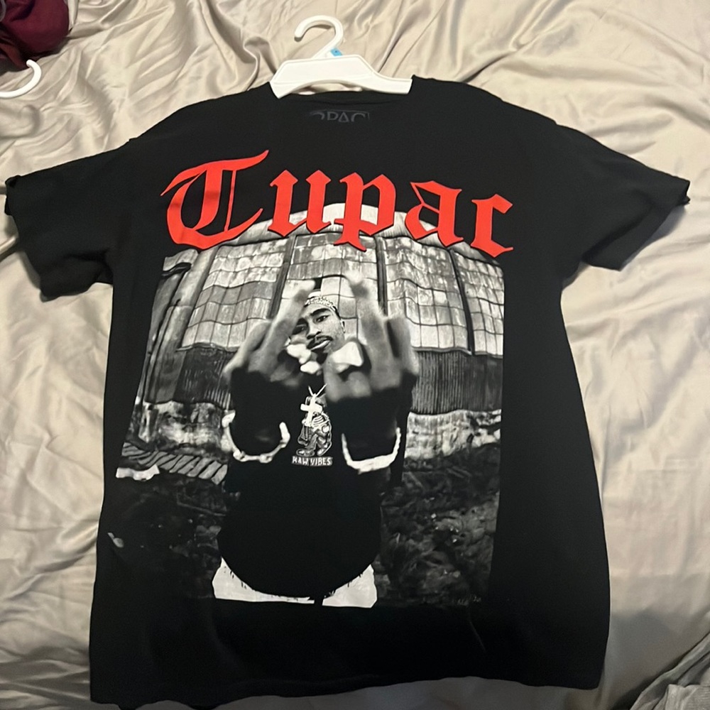 Tupac graphic tee